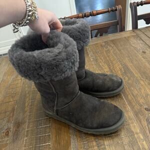 UGG Classic Tall boots in grey suede